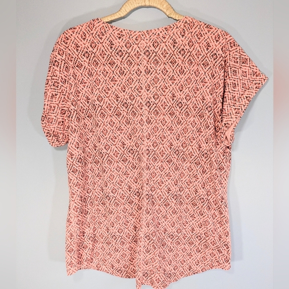 LL Bean Pink Notch Neck Center Seam Knit Tunic Length Top - Picture 3 of 3